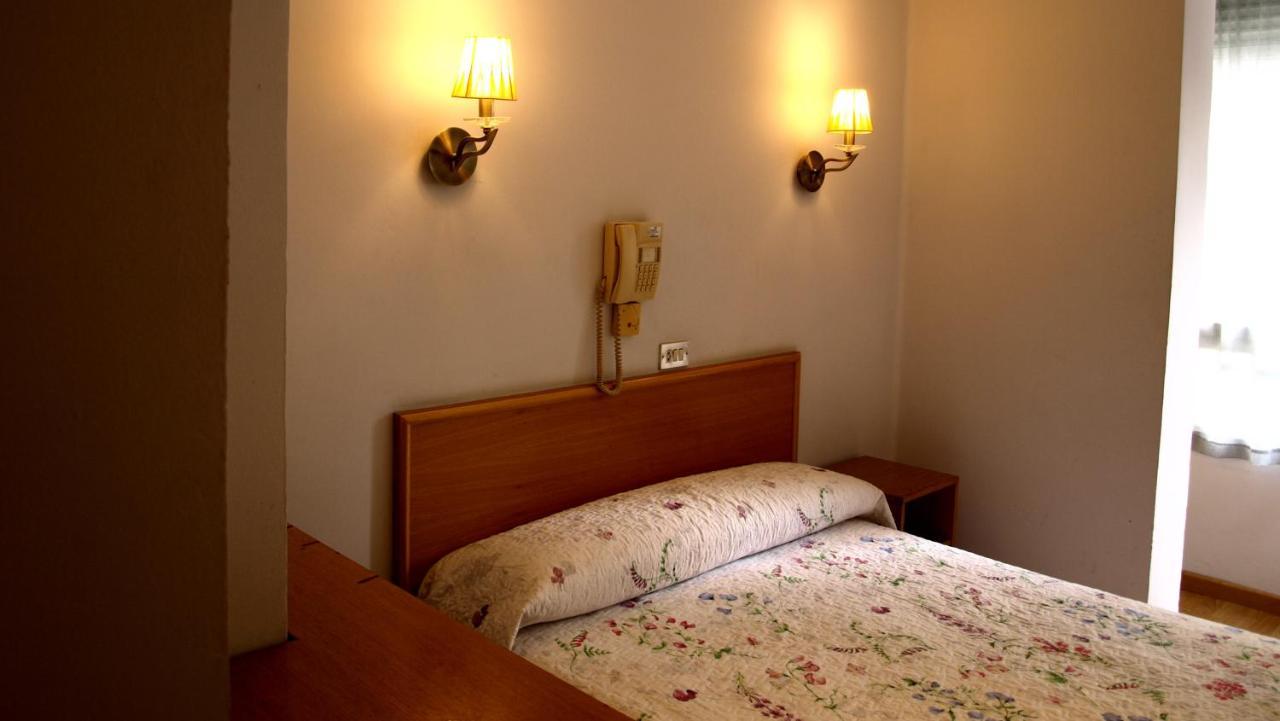 Hostal Orejas Leon Exterior photo